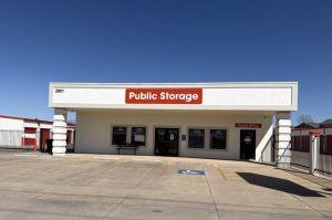 Public Storage - Lawton - 2801 SW Lee Blvd - 2801 SW Lee Blvd