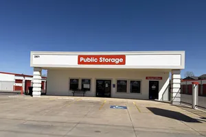 Public Storage - Lawton - 2801 SW Lee Blvd