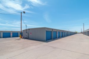 10 Federal Storage - Lexington Dr - 5823 Lexington Drive
