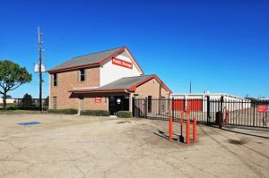 Public Storage - Houston - 350 W Rankin Rd - 350 W Rankin Rd