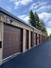 Redwood Self Storage - 425 Houser Street