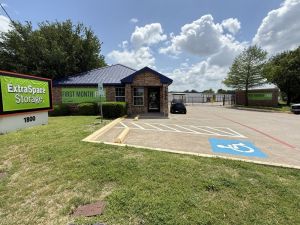 Photo of Extra Space Storage - 5222 - Arlington - 1800 W Sublett Rd