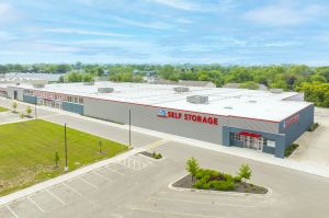 Devon Self Storage - 9192 - Kenosha - 4100 52nd Street