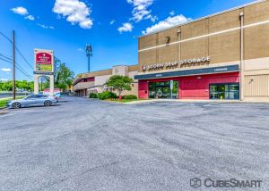 Acorn Self Storage - Aspen Hill - 13813 Connecticut Ave